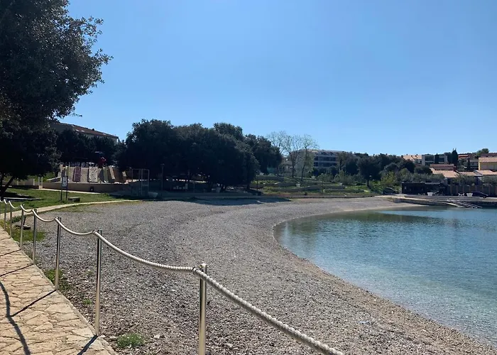 Guest house Sea Breeze Pula