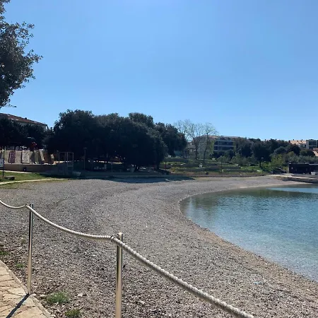 Pensión Sea Breeze Pula